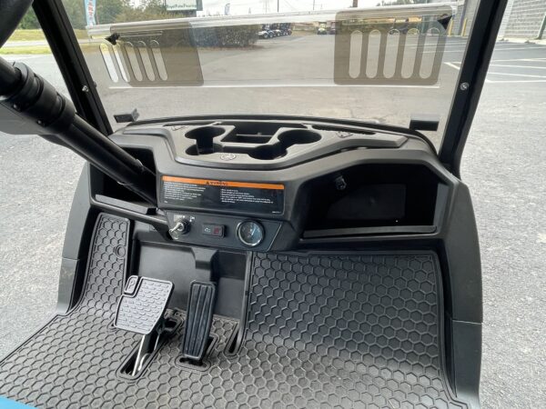 2022 Yamaha quietech gas 4 person golf cart - Image 13