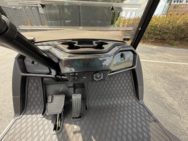 2022 Yamaha Drive2 Quietech 4 person - Image 3